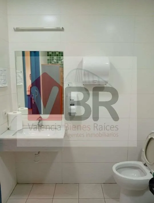 ** PONEMOS A TU DISPOSICIÓN ESTAS MAGNIFICAS OFICINAS DE 490 METROS EN EL PARQUE TACTICA DE PATERNA ** Con una multitud de servicios: sucursales bancarias, gimnas — 16