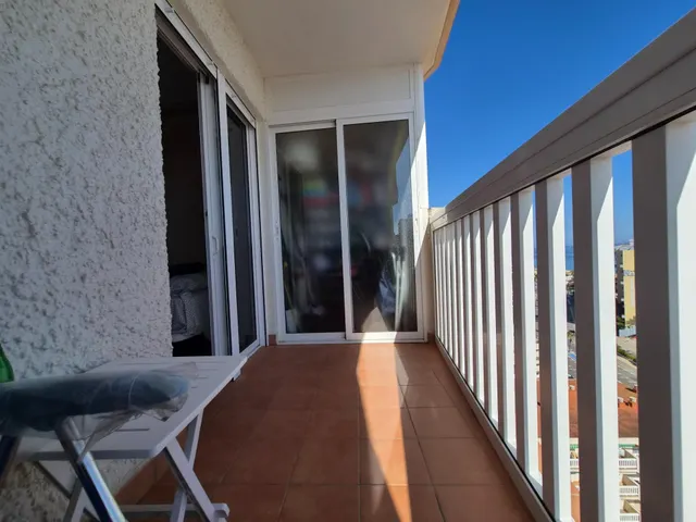 Apartamento situado en la urbanización Torre Luquillo, en el kilómetro 5,5 de La Manga del Mar Menor, que destaca por sus impresionantes vistas tanto al Mar Menor como al mar Mediterráneo. — 23