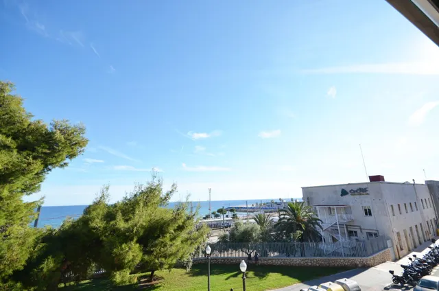 Piso reformado con terraza y vistas al mar junto a la estación de tren de Tarragona — 36