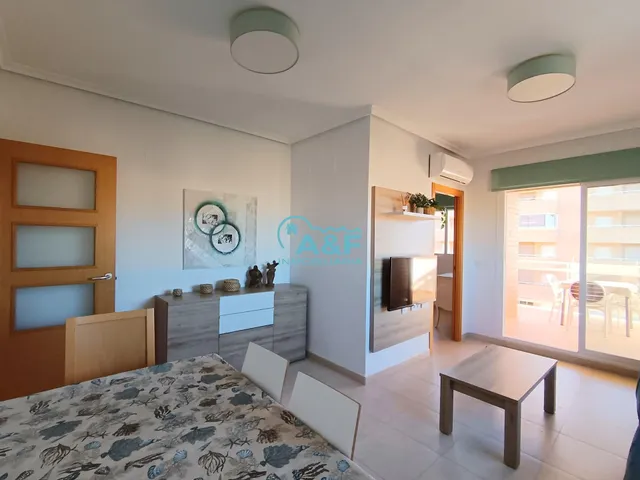 AYF INMOBILIARIA VENDE APARTAMENTO PRIMERA LINEA — 28