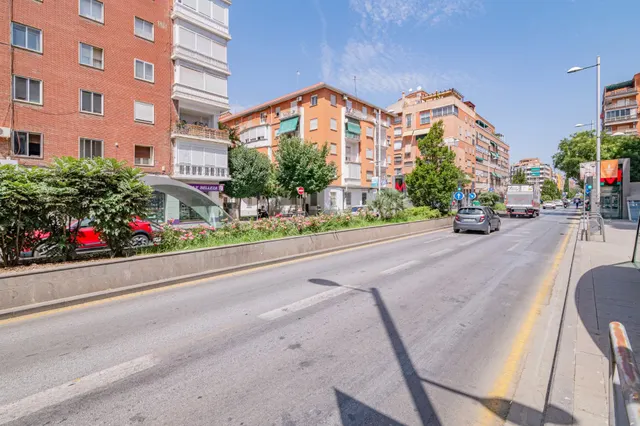 Local en Venta en la Calle Sol — 25