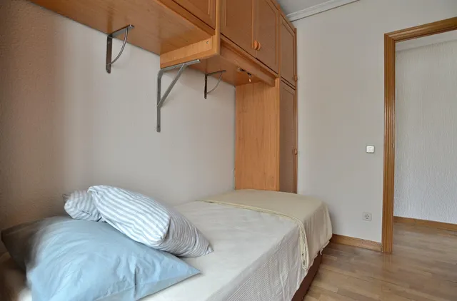 Luminosidad, tranquilidad y vistas despejadas en el barrio de Salamanca — 28
