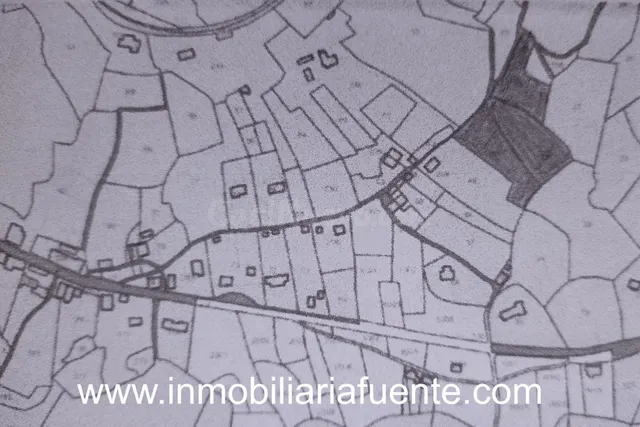 SE VENDEN TERRENOS EN ZALLA - foto 2