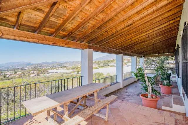 Chalet independiente con vistas espectaculares - foto 3