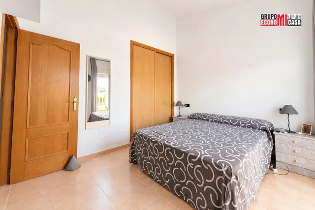 Chalet adosado de 2 dormitorios con terraza, piscina y sol de tarde en Gran Alacant — 6