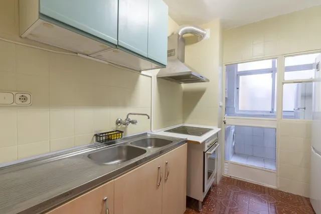 Piso ideal para inversión con alta rentabilidad junto a facultades de  Cartuja en Granada — 27