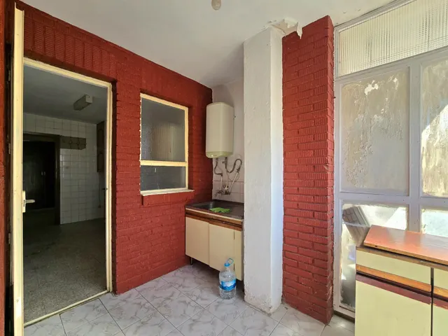 Luminoso piso  con ascensor en el Zaidín, ¡ideal para inversores! — 28
