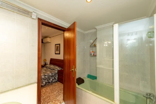 Vivienda en Carolinas Bajas. — 28