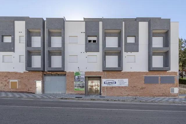 OBRA NUEVA EN LOJA — 22