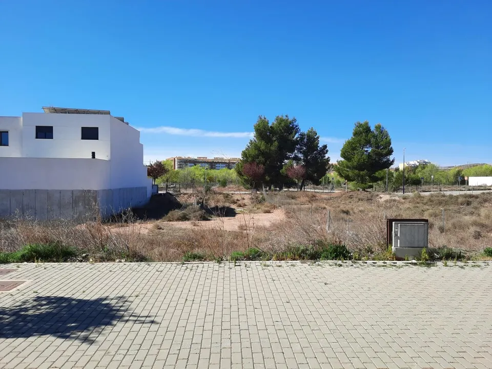 EXCELENTE PARCELA EN SUP-3 PARA LA construcción DE SU VIVIENDA UNIFAMILAR