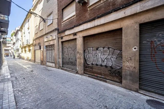 Local con sótano en pleno centro — 3