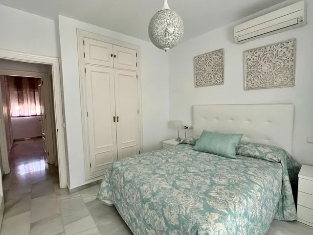Amplio piso de 3 dormitorios en El Ejido — 9