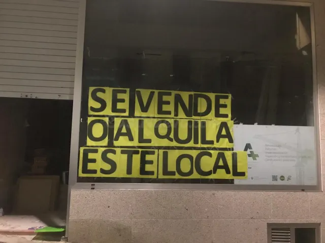 Local con sótano en Abesadas, calle Clara Campo Amor - foto 5