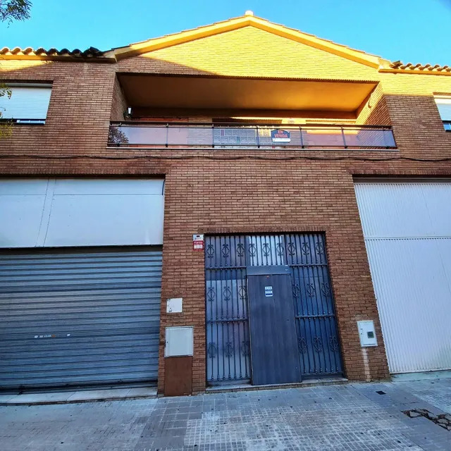 Gran casa con local de 160m2 en Reus — 17
