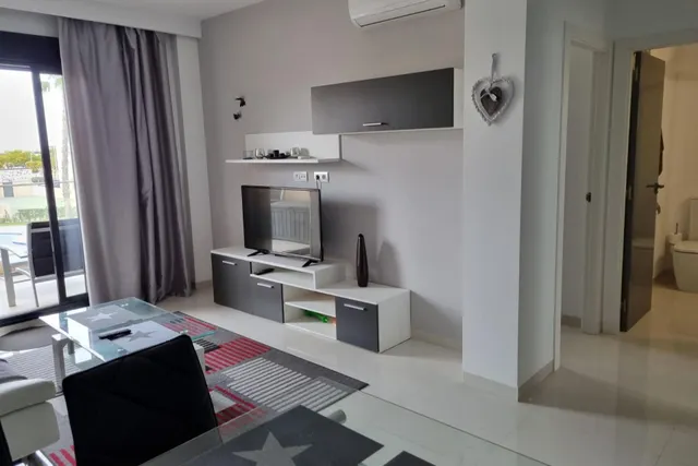 APARTAMENTO EN MIL PALMERAS CON VISTAS DESPEJADAS Y PISCINA COMUNITARIA A 650M DEL MAR — 4