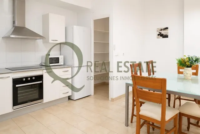 Piso en el Centro Tradicional de Alicante con 141 m2, 5 dorm - foto 5