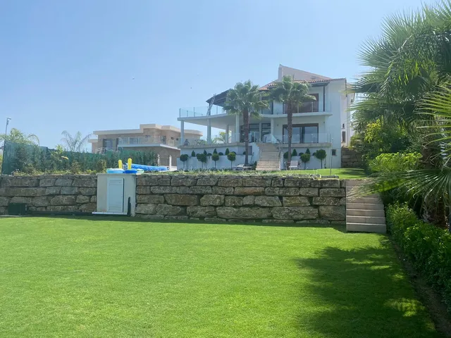 Chalet 5 habitaciones 650m² en venta - Costa del Sol - foto 3