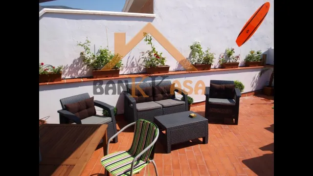 SE VENDE ADOSADA DE 4 PLANTAS EN DALÍAS ZONA IGLESIA — 37