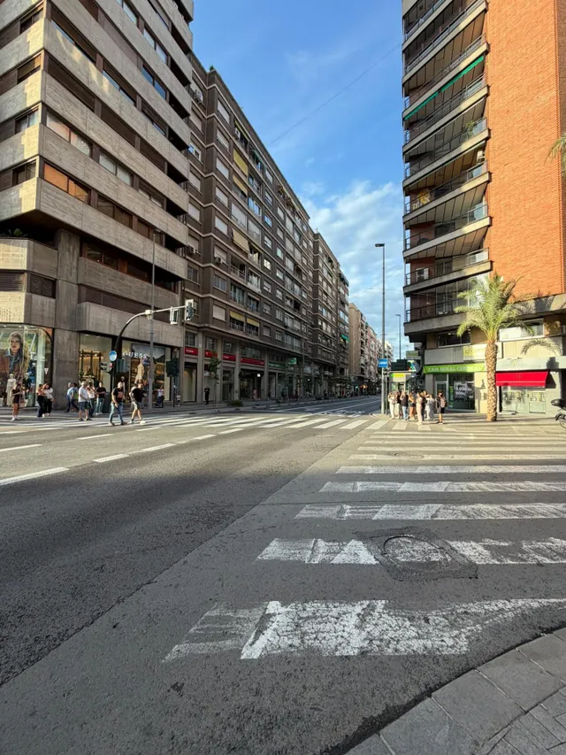 Piso 5 habitaciones 152m² en venta - Avda. de la Constitucion — 10