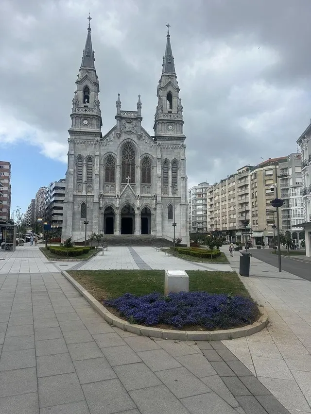 Amplio Ático en el Corazón de Avilés para Reformar !!!! Cómp