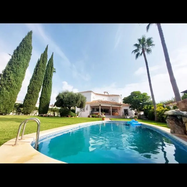 Chalet 8 habitaciones 625m² en venta - Centro — 38