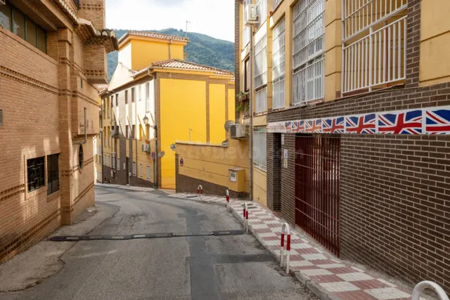 Local acondicionado como academia en Cenes de la Vega a pie  - foto 3