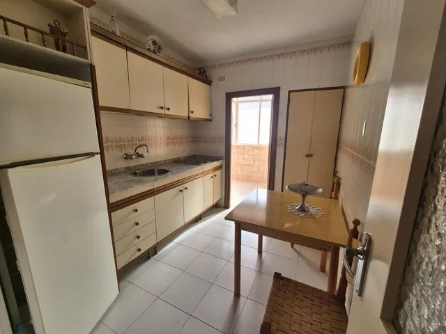 Primer piso en La Unión junto a calle mayor — 12