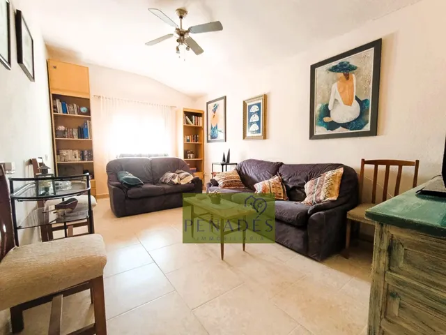 GRAN CASA A 3 MIN DE LA CIUDAD — 27