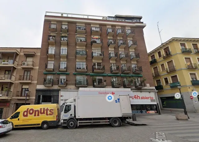 URBAMAR vende en EXCLUSIVA en LAVAPIÉS — 12