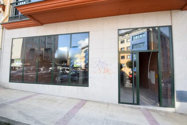 LOCAL COMERCIAL DE OBRA EN LA CORVEIRA — 12