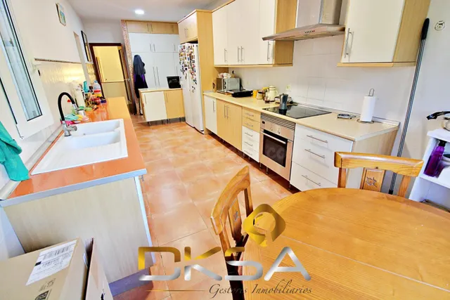 Gran villa en venta lista para entrar a vivir en urbanizació - foto 2