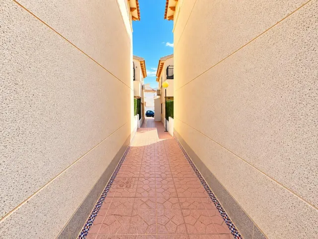 Vivienda en planta baja con dos terrazas frente a la piscina en El Moncayo – Guardamar del Segura — 33