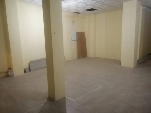 LOCAL COMERCIAL EN LA ZONA DE LOS BLOQUES — 2