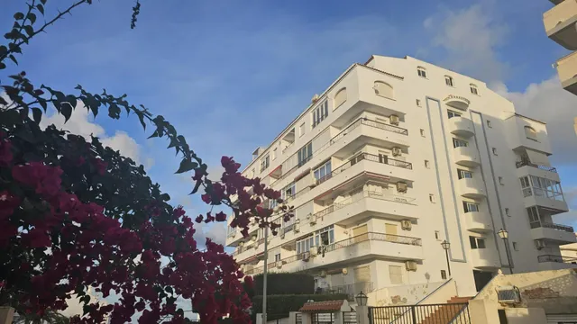 Estudio con piscina. parquing y vista al mar — 34