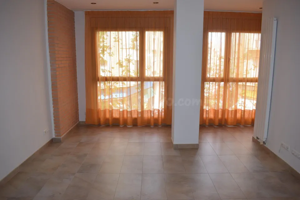 VENTA VIVIENDA CON INQUILINO NO SE PUEDE PASAR VISITAS