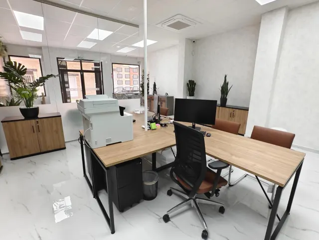 Local comercial 120m² en venta - Pueblo 8 — 9