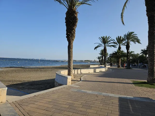Moderno piso a un paso de la playa en Santiago de la Ribera — 20