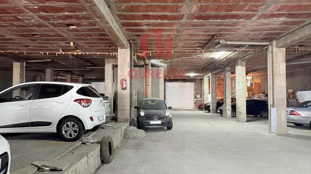 GRAN LOCAL COMERCIAL PRÓXIMO AL CENTRO HOSPITALARIO UNIVERSI - foto 3