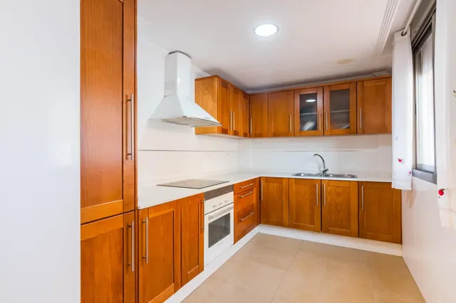 DÚPLEX 4 DORMITORIOS CON PLACAS SOLARES + VISTAS A LA MONTAÑA | ESQUINA — 11