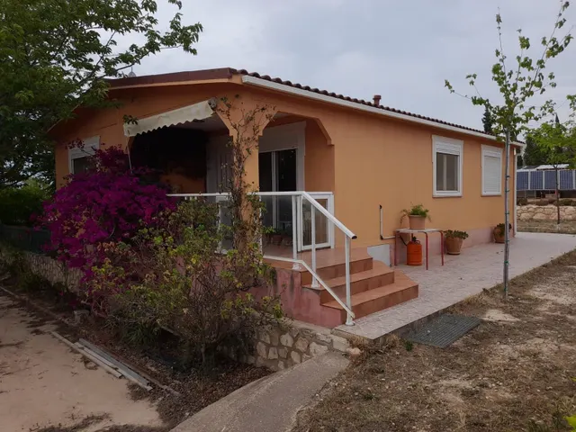 OPORTUNIDAD CASA RUSTICA EN FINCA DE 0,7 HAS.CON VIVIENDA EN