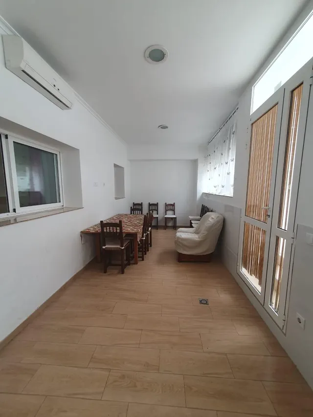 EXCELENTE VIVIENDA EN PLANTA BAJA CON PATIO-TERRAZA EXTERIOR — 7