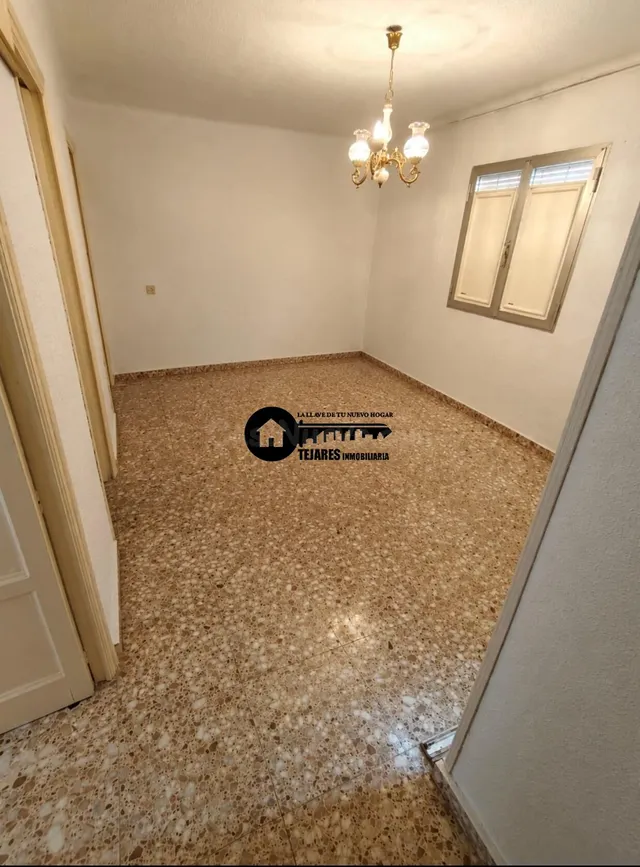 SE VENDE PISO EN ZONA SANTA TERESA – GRAN OPORTUNIDAD PARA R - foto 2