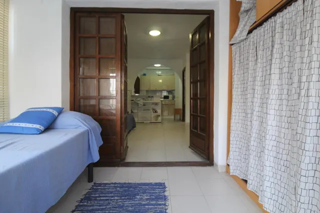 Estudio en residencial con piscina — 16