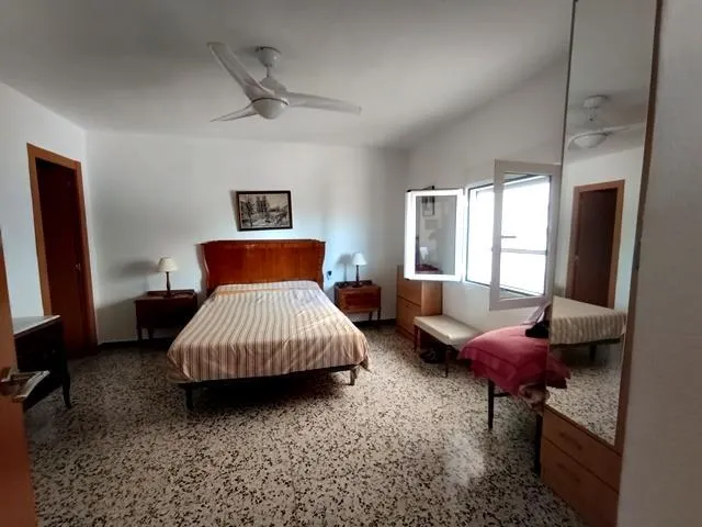 AMPLIO CHALET CON PARCELA EN SAN VICENTE — 12