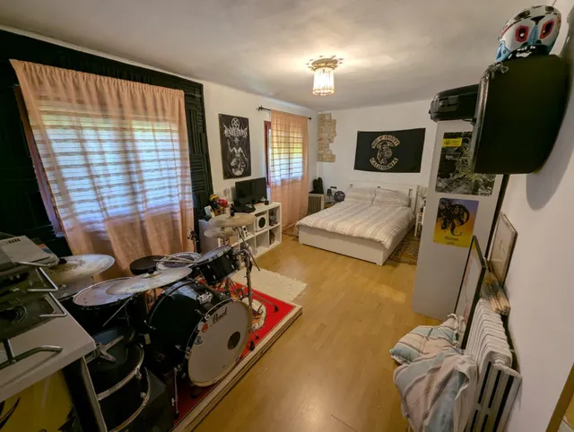 INCREIBLE CASA FAMILIAR CON SOLERA — 46