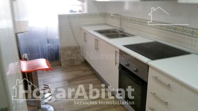 MUY AMPLIO Y LUMINOSO CON GARAJE Y TRASTERO - foto 2
