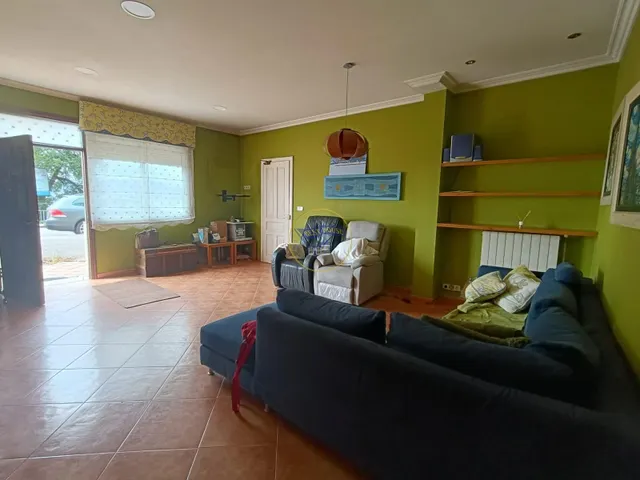 Casa con amplias vistas a la ría de Vigo ubicado en la zona alta de Teis — 3