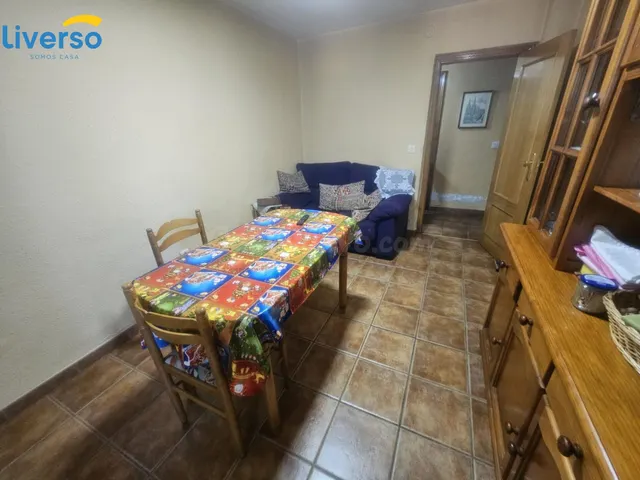 SE VENDE PRECIOSO CHALET INDEPENDIENTE EN VILLAFRIA, CON JAR - foto 3