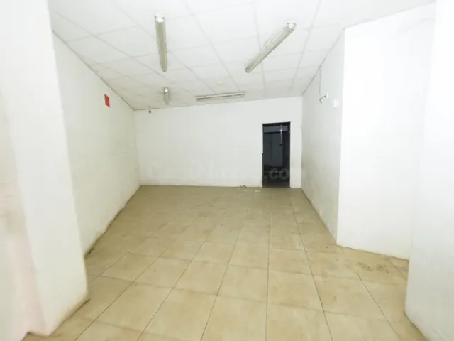 SE VENDE LOCAL COMERCIAL EN MANRESA, ZONA CARRETERA DE VIC - foto 5