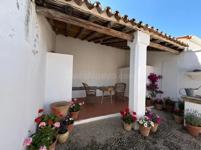 Casa con Encanto de 180 m2 con Patio y Gran Porche en el Centro de Puebla de la Calzada — 20
